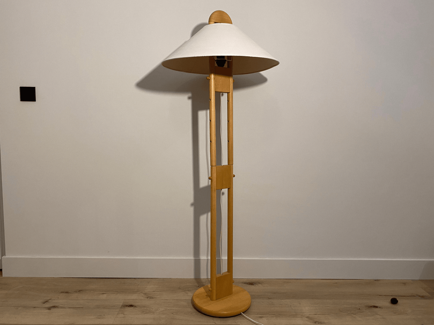 60s Danish Vintage Floor lamp from +LYS | Mid Century Modern Lighting OAK Wood Floor Lamp | Scandinavian Retro Design Floor Lamp - FancyVintage.nl -