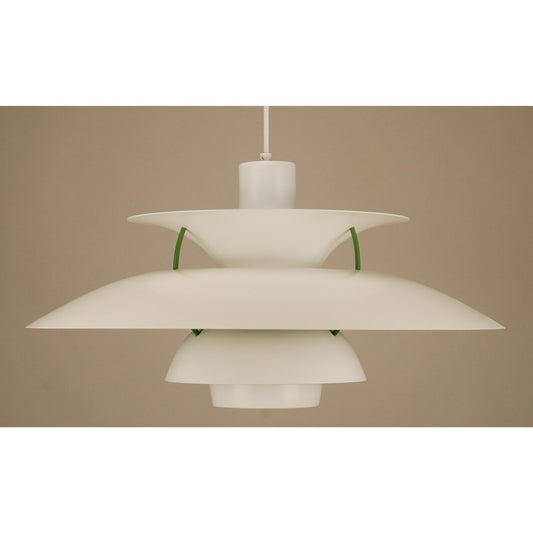 PH5 Louis Poulsen Pendant Light designed by Poul Henningsen | Vintage 1970's refurbished 'White with Green spacers and anti glare ring' - FancyVintage.nl -